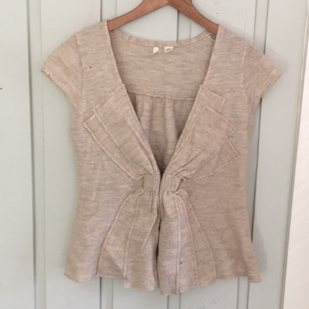 Very cute bow beige wool cardigan light sweater m